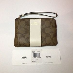 COACH CORNER ZIP WRISTLET - KHAKI IN SIGNATURE CANVAS